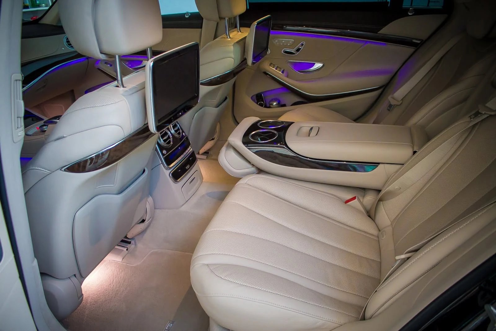 Interior premium, finisat atent